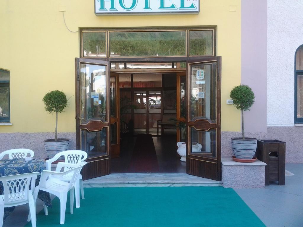 Hotel Sud Фускалдо Екстериор снимка