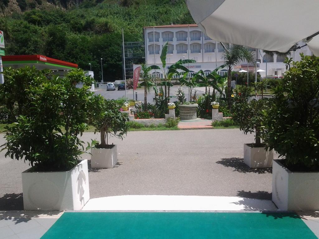 Hotel Sud Фускалдо Екстериор снимка